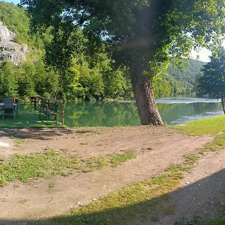 Сasa de vacaciones Holiday home una Bosanska Krupa